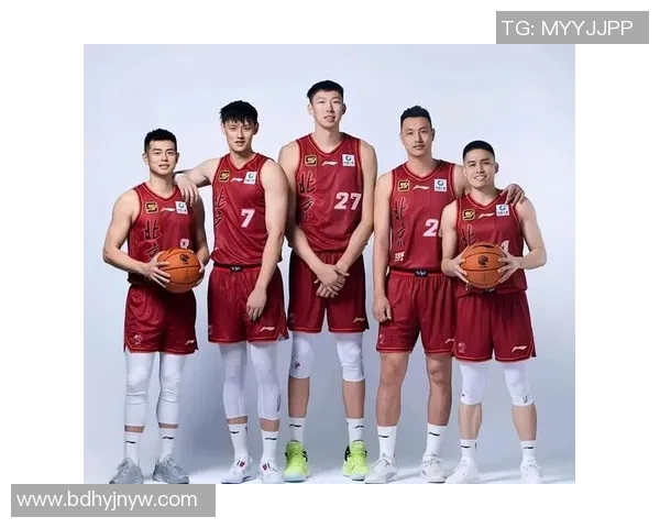 媒体人评论对手犯规无意加班中国男篮逆袭绝杀展现实力